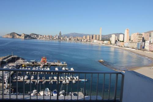 Apartamentos La Mar Apartamentos La Mar is conveniently located in the popular Alicante area. Both business travelers and tourists can enjoy the hotels facilities and services. All the necessary facilities, including fa