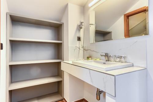 Bel Residence - image 13