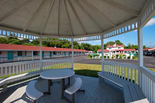 Economy Motel Inn and Suites Somers Point - image 6