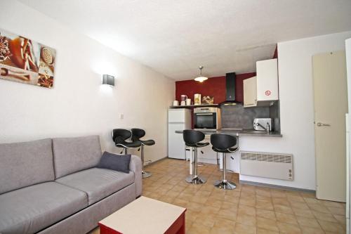 One-Bedroom Apartment with Terrace