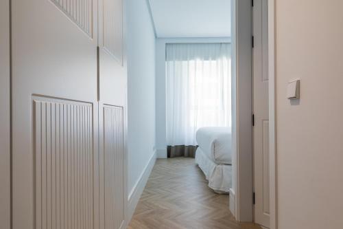 One-Bedroom Apartment image 4