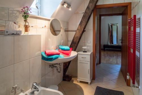 Ferienwohnung Loft - Tap to explore photos