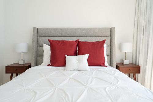 Le Se7t Penthouses