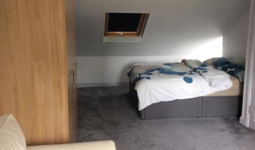 Homely With En-suite - Female Only, , Surrey