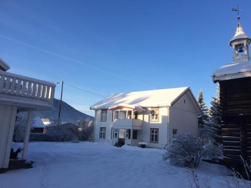 Skjeggestad Gjestehus in ริงเงะบู