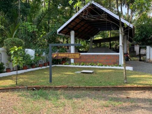 Kochi Riverside Homestay