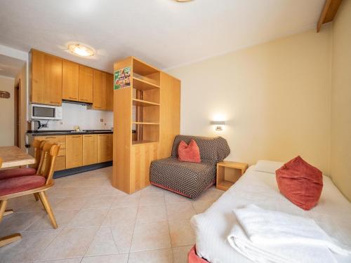 Superior Two-Bedroom Apartment image 5
