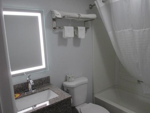 Plum Tree Inn - image 2