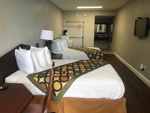 Alamar Resort Inn Alamar Resort Inn is a popular choice amongst travelers in Virginia Beach (VA), whether exploring or just passing through. Offering a variety of facilities and services, the property provides all you 