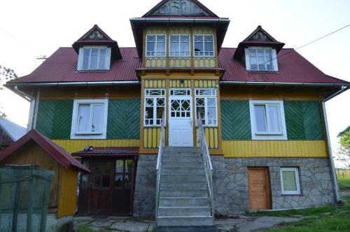 Viesnīcas āriene, Kolorowy Domek in Kasina Wielka