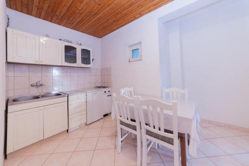  Apartmani Lena, Pension in Turanj