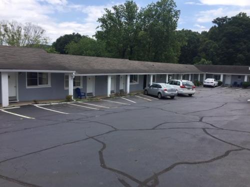 Eksterijer hotela, Hilltop Inn in Franklin (NC)