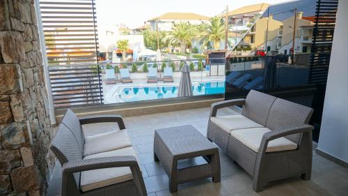 Agnes Deluxe Hotel The 3-star AGNES DELUXE HOTEL offers comfort and convenience whether youre on business or holiday in Kassandra. Offering a variety of facilities and services, the property provides all you need for a