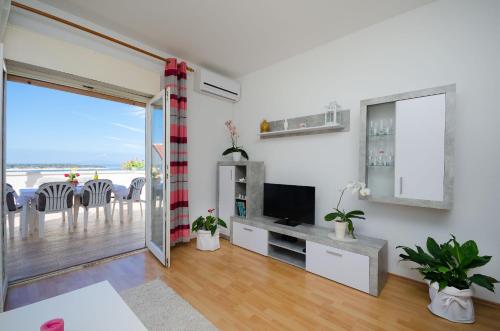 Apartment Milja - image 10