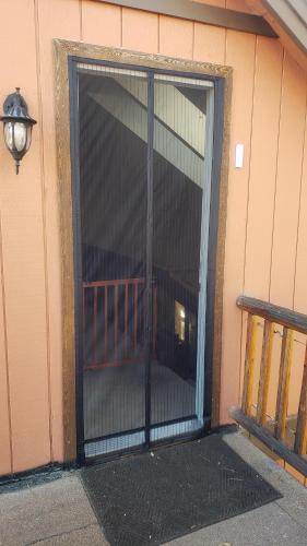 Angel Bear Cabin in Big Bear Lake, USA