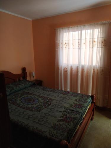 1 queen bed, 2 twin beds