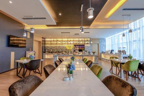 Atour Hotel (Tianshui Hige Speed Railway South Xihuang Avenue) photo 1