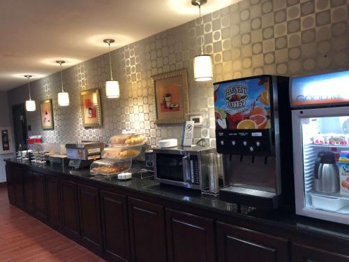 Best Western Plus Goodman Inn & Suites