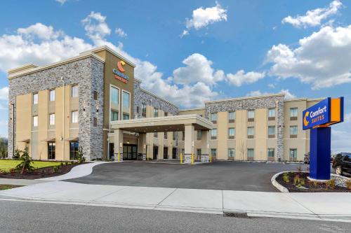 Comfort Suites Burlington near I-5