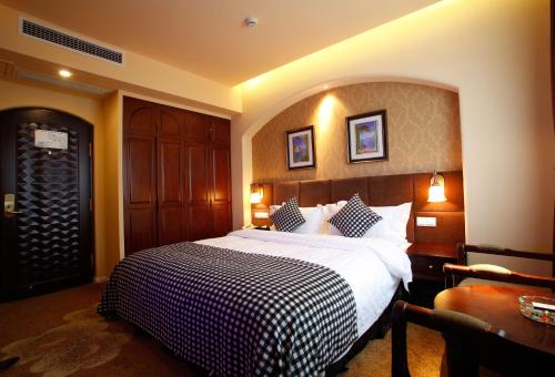 Aoting Garden Hotel – Chengdu, IL