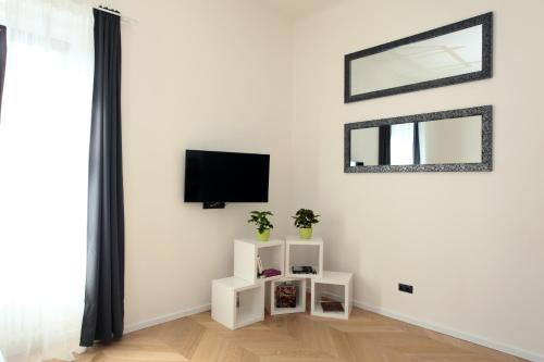 The Apartment House - Mezibranska - image 13