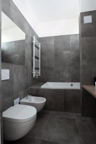The Apartment House - Mezibranska 5