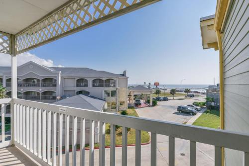 Newly Remodeled Beachfront Condo - image 2