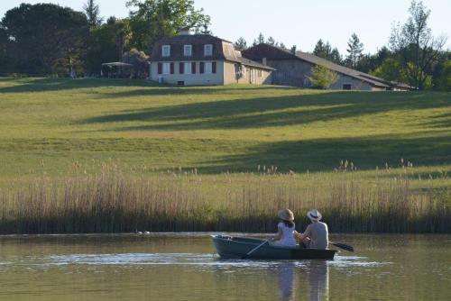 Domaine des Bigoussies & Spa - 120 hectares, 6 Etangs gîte à louer Montpon-Ménestérol