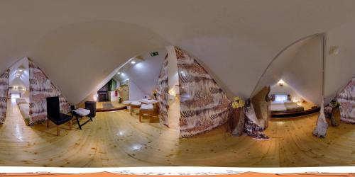 Mama's House - image 7