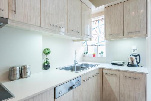 Comfortable,sunny apartment in Athens Center, Athens (photo 3)