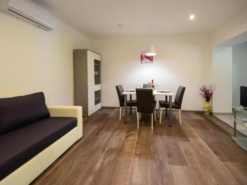 Apartment Sandra by Interhome in มิโฮติซิ