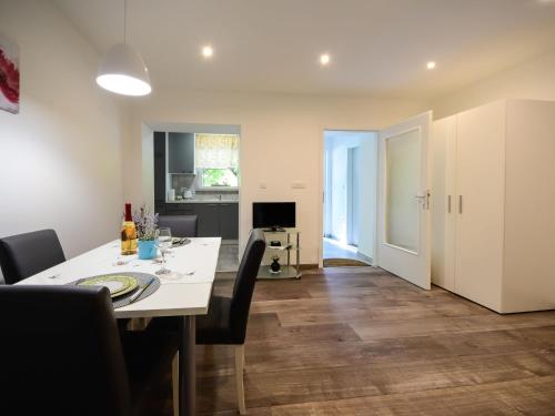 Apartment Sandra by Interhome in มิโฮติซิ