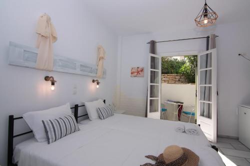 Camara Hotel - image 2
