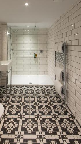 Linton Collection - Blackfriars Lofts - image 3