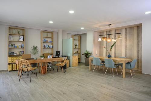 Minaret Suites and Apartments - image 4