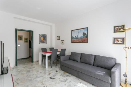  Local Tortona, Pension in Mailand