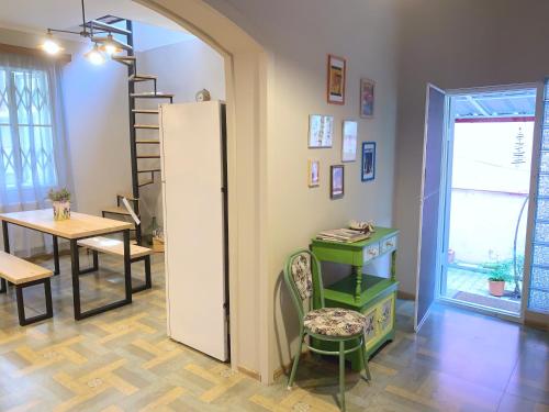מטבח, Hostel 47 in בתומי