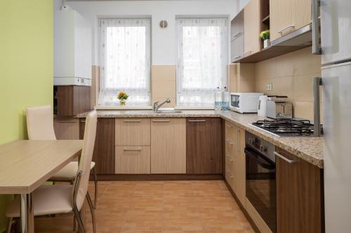 Brasov Holiday Apartments - image 5