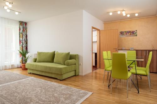 Brasov Holiday Apartments - image 5