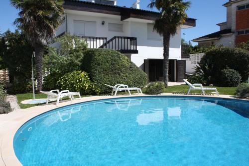  Ideal to Relax and visit Lisbon and Cascais / Estoril- Solar Heated Pool in Oeiras