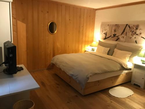1 twin bed