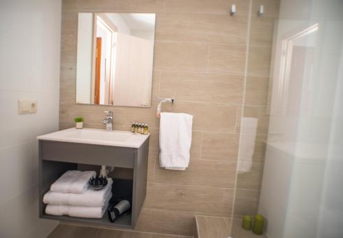 Ona Suites Salou - image 2