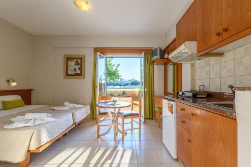 Danelis Studios & Apartments, Malia (photo 10)