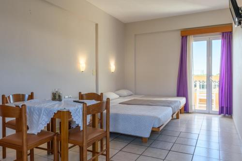 Danelis Studios & Apartments - image 14