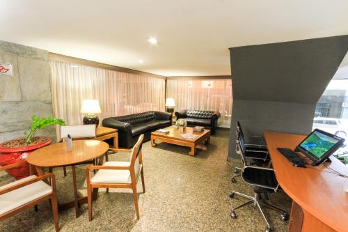 Hotel Plaza Apolo - image 4