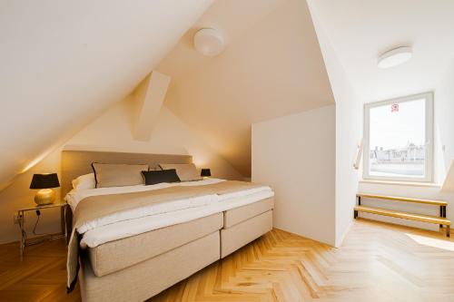 Gold Art Apartments - image 5