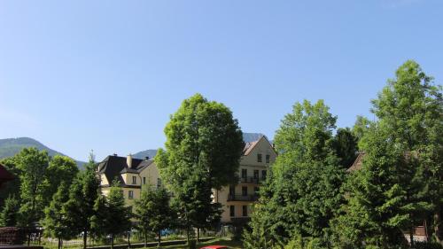 Deluxe Apartment image 1