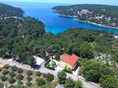 Villa Ivas - Accommodation - Milna