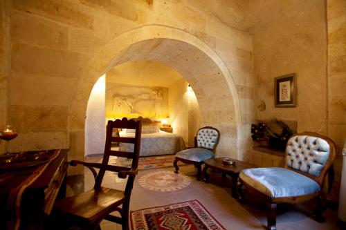 Miras Hotel - image 8