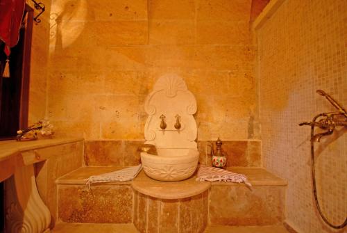 Miras Hotel - image 11